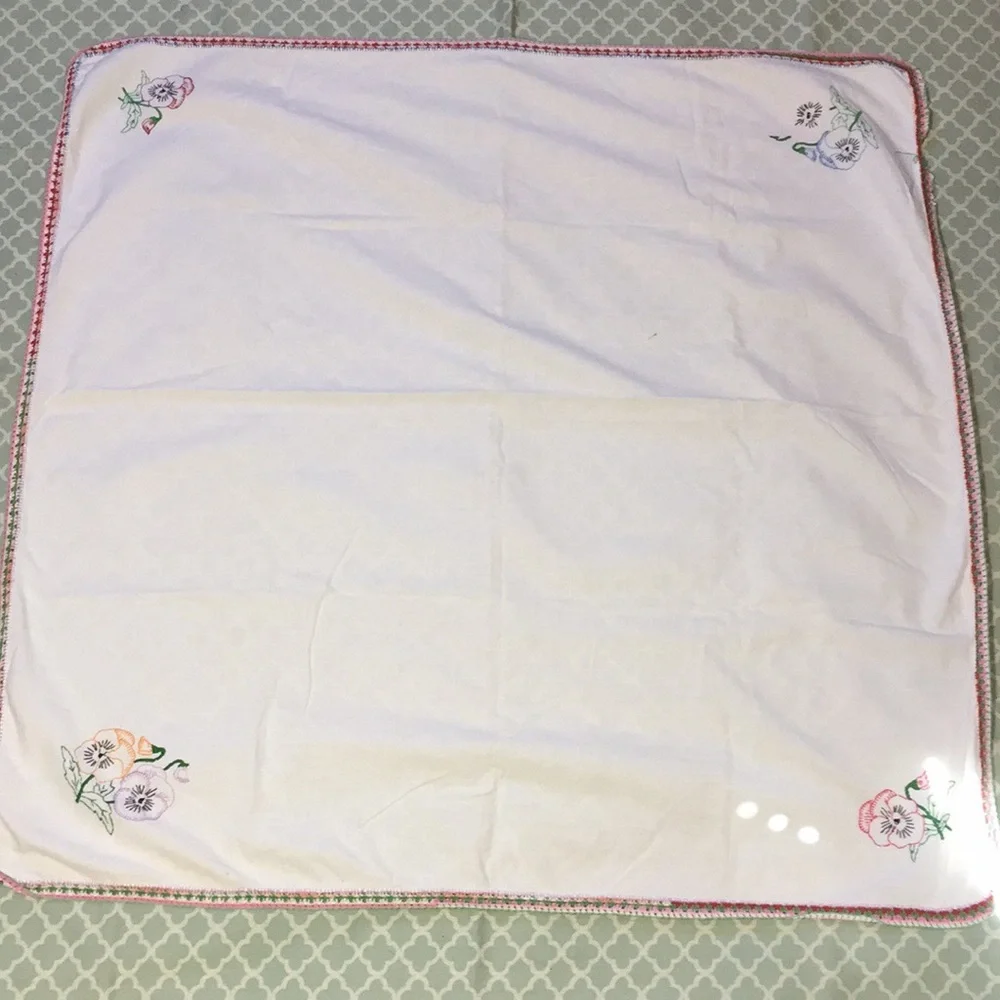 Handmade Vintage Embroidered Pansy Crochet Trim Tablecloth